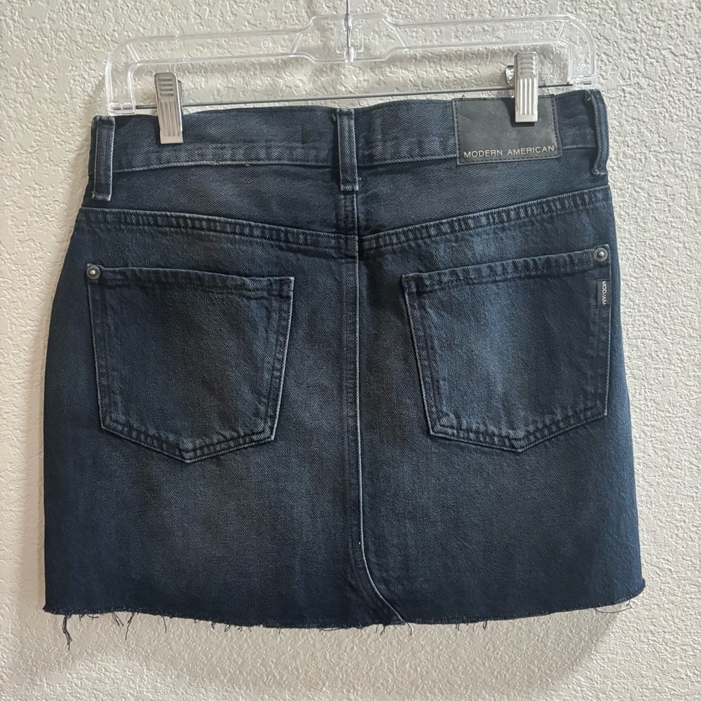 Modern American Classic Black Denim Skirt - Picture 3 of 3